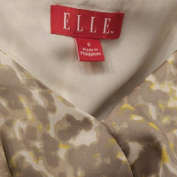 Perfect dress for a wedding or bridal shower - Picture 2 of 4